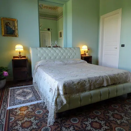 Bed & Breakfast Palazzo Giovanni 4*