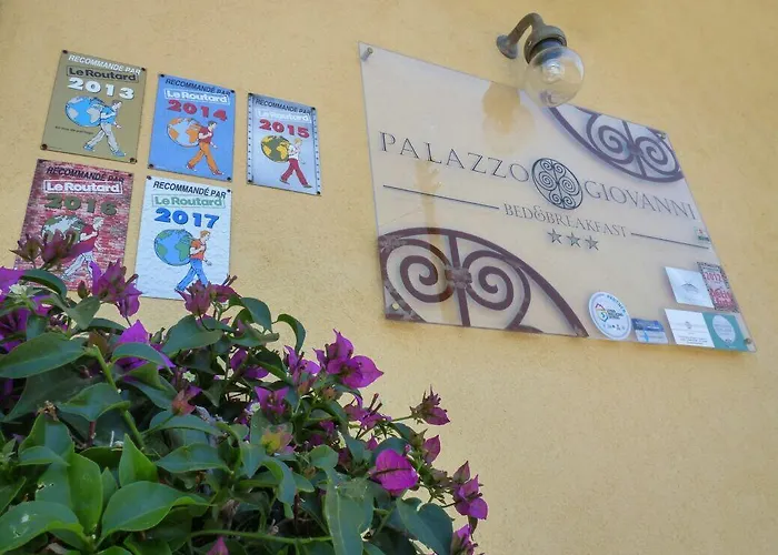 Palazzo Giovanni לינה וארוחת בוקר 4*